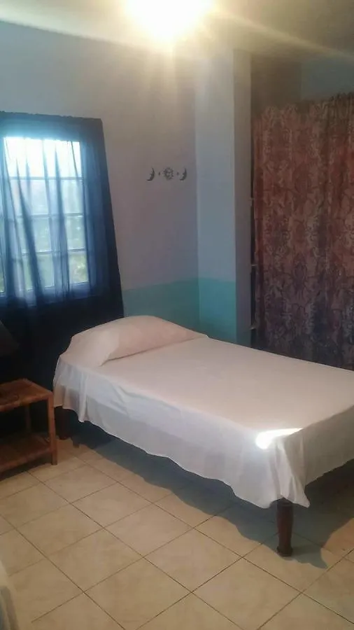Pensionat Tropical Breeze Villa Negril